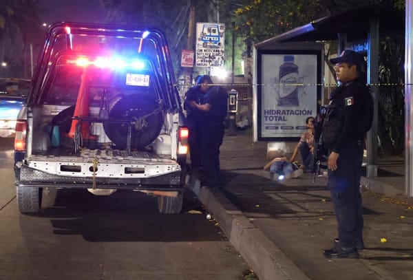 ¡SE LE PARÓ EL CORAZÓN EN LA PARADA DEL CAMIÓN!