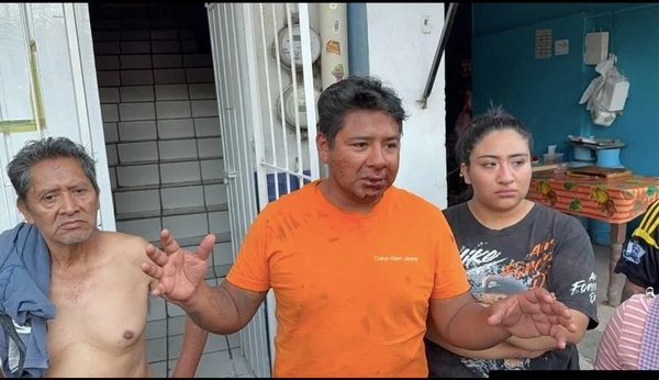 ¡DETIENEN A PERIODISTA EN OAXACA EN TRANSMISIÓN EN VIVO!