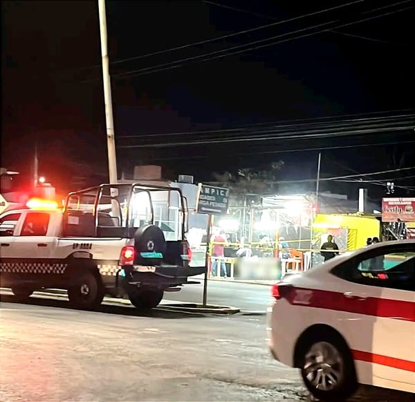 ¡ATACAN A BALAZOS A TAQUERO EN TUXPAN!