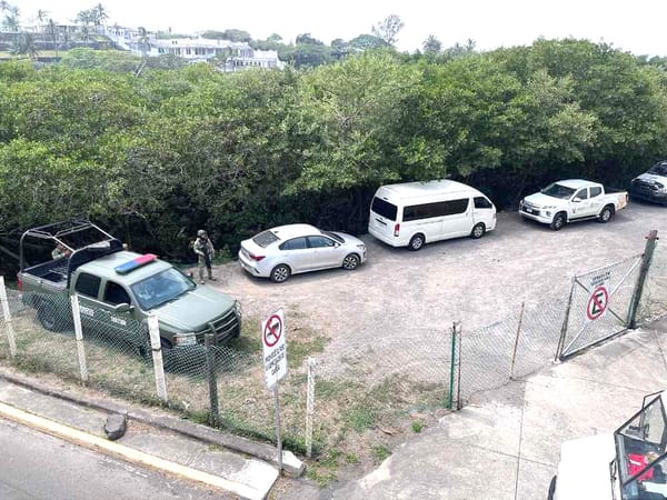 ¡OPERATIVO EN ZONA DE EMBARCADEROS! - AUTORIDADES BUSCAN RESTOS HUMANOS *A UN COSTADO DE PLAZA EL DORADO
