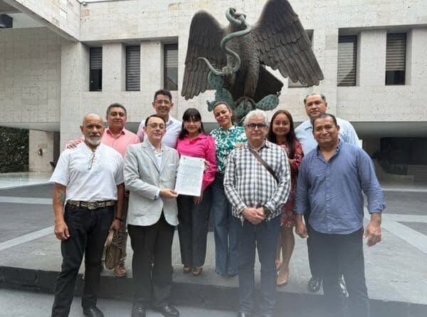 ¡REINSTALAN A 10 EN EL CONGRESO!