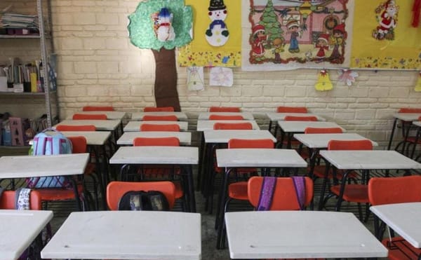 ¡NI BANCOS, NI CLASES!