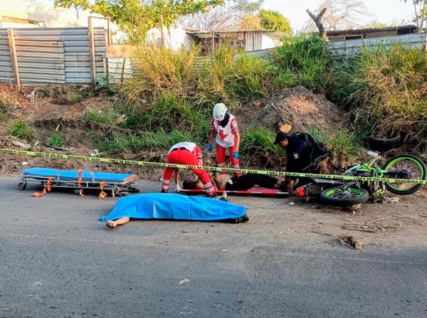 ¡IDENTIFICAN A MOTOCICLISTA FALLECIDO EN DOS LOMAS!