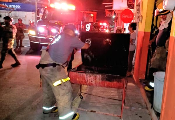 ¡CONATO DE INCENDO EN LOCAL DE POLLOS ASADOS EN LA COLONIA CARRANZA!