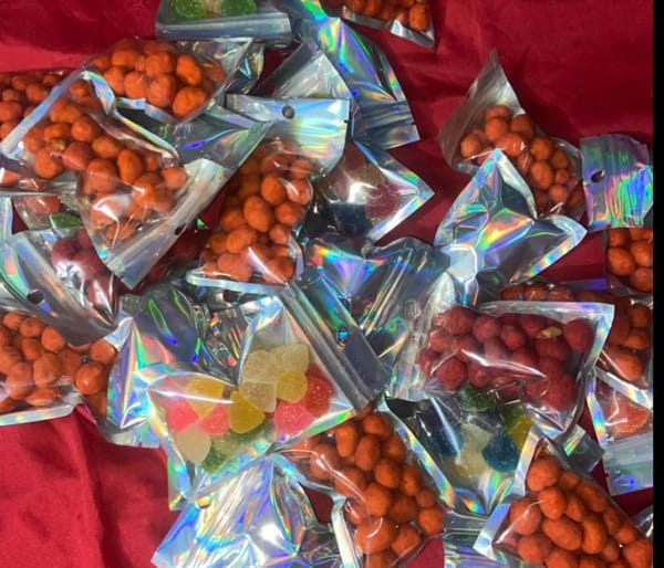 ¡LES INCAUTAN GOLOSINAS!