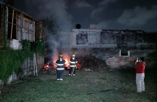 ¡CAUSA ALARMA FUEGO EN TERRENO BALDÍO!