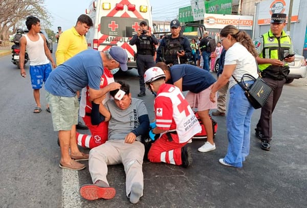 ¡‘JINETE DE ACERO’ SE IMPACTA CONTRA TAXI CERCA DE TEJERÍA!
