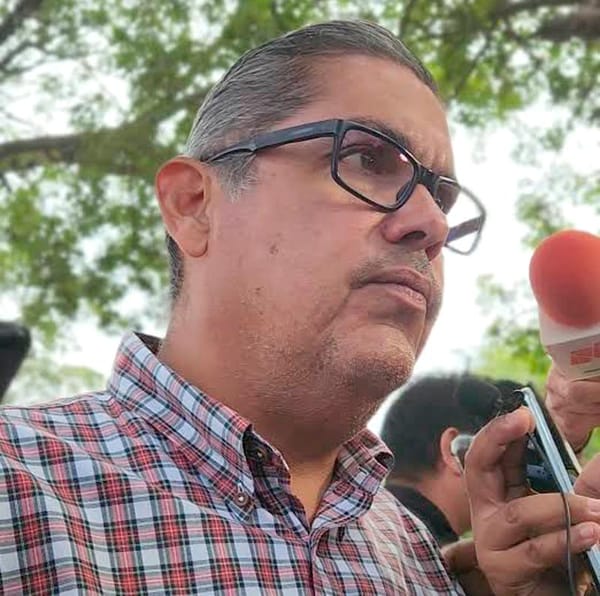 ¡PONEN A CHAMBEAR A BOBADILLA!