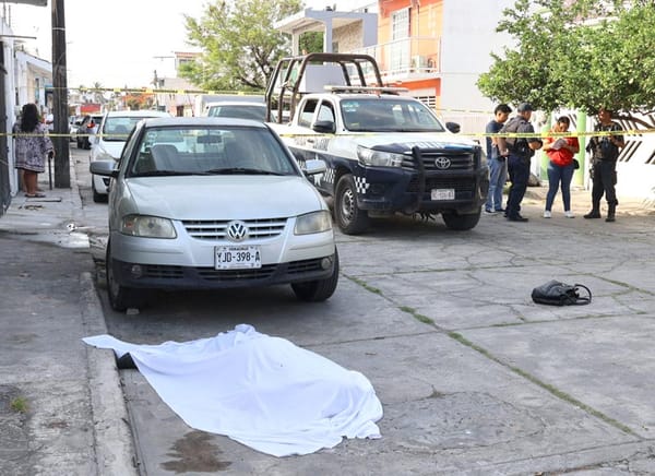 ¡FEMINICIDIO EN EL PUERTO! - VICTOR MATO A CUCHILLADAS A SU EX PAREJA CUANDO SALIA DE SU CASA
