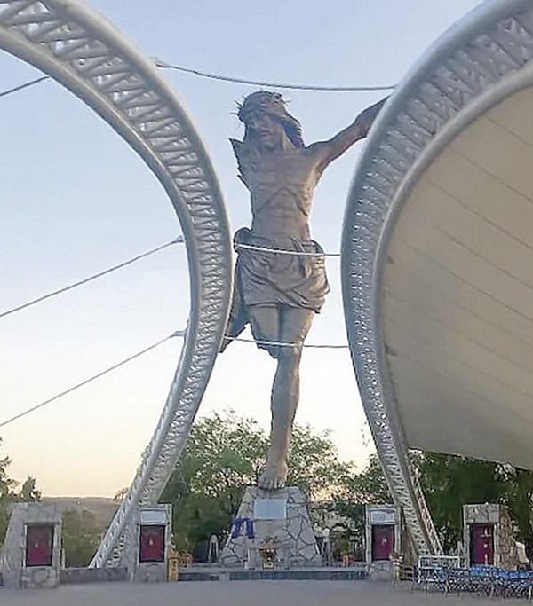 ¡EL CRISTO ROTO, ENTRE EL TURISMO Y LA FE!