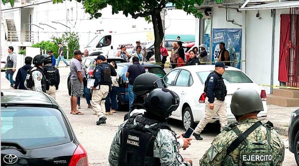 ¡ENCUENTRAN SIN VIDA A CONTADOR EN SU DESPACHO! - *ZONA CENTRO DE COATZACOALCOS