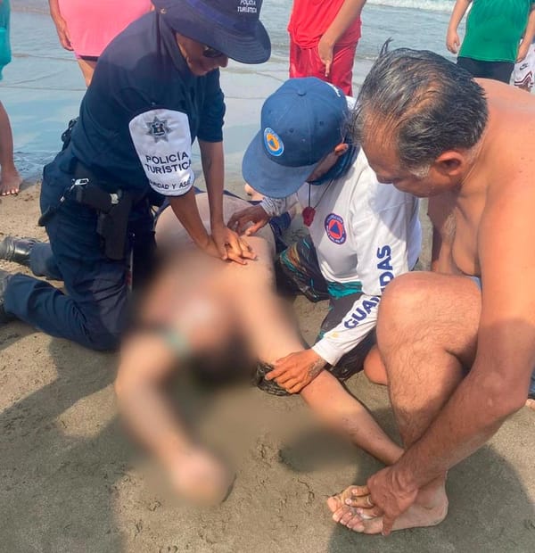 ¡RESCATAN A MENOR DE MORIR AHOGADO!