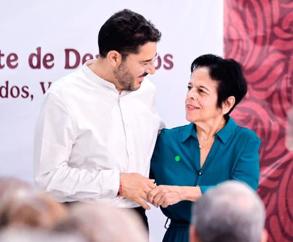 ¡SE QUEJAN CON BATRES! - VISITA SORPRESA AL ISSSTE