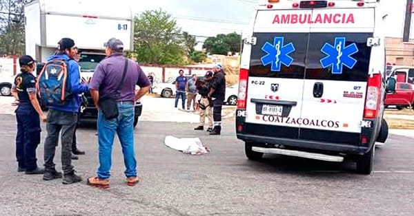 ¡ABUELITA PIERDE LA VIDA BAJO LAS RUEDAS DE CAMIONETA DE ABARROTERA!