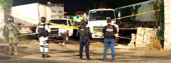 ¡ASEGURAN CORRALÓN DE ‘GRÚAS TÉLLEZ’ EN SAN ANDRÉS TUXTLA!