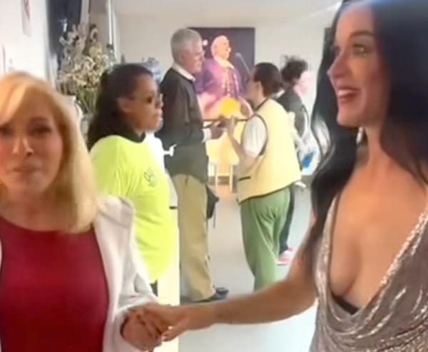 ¡YURI Y KATY PERRY! - PURAS ESTRELLAS