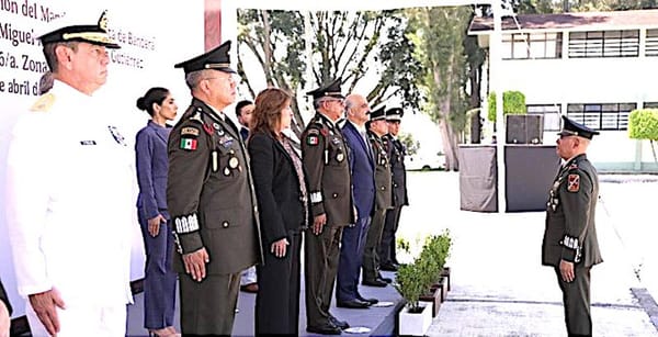 ¡TRAEN OTRO GENERAL!