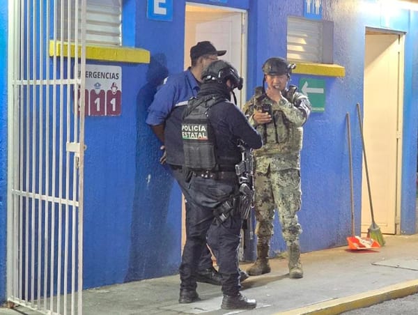 ¡ASALTAN GASOLINERA DE LAS AMAPOLAS!