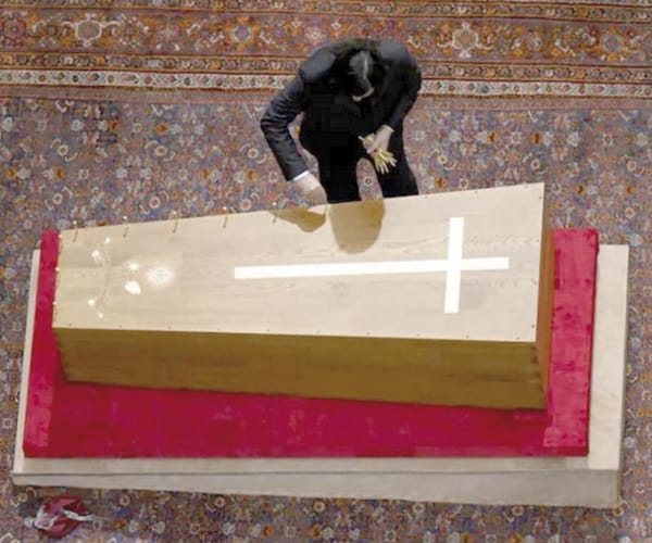 ¡PAPA FRANCISCO SERÁ SEPULTADO EN UN FÉRETRO SENCILLO Y SELLADO!