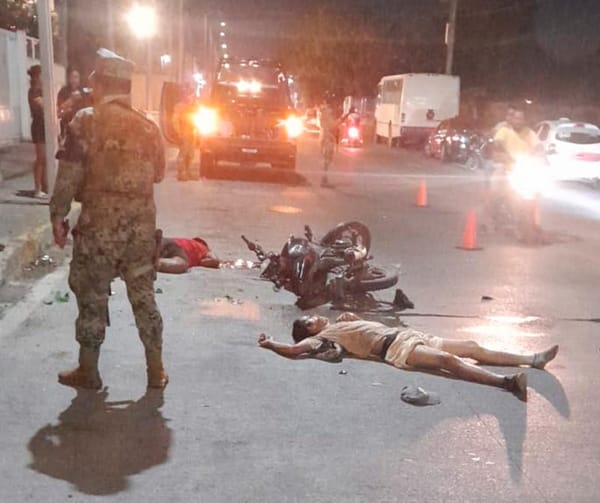 ¡DOS POLLEROS CHOCAN CONTRA CAMIÓN DE PASAJE EN TARIMOYA!