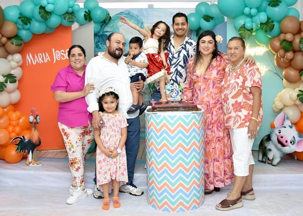 MARÍA JOSÉ ES MOANA EN SU FIESTA DE 3 AÑITOS
