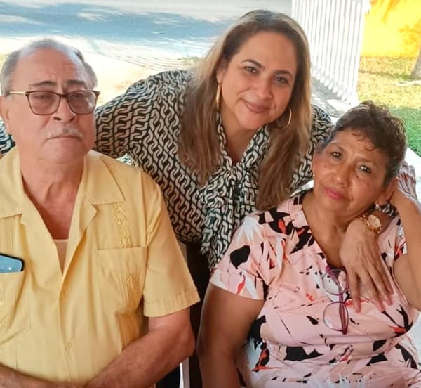 MARISELA RIVERA RODRÍGUEZ CELEBRA SU CUMPLEAÑOS