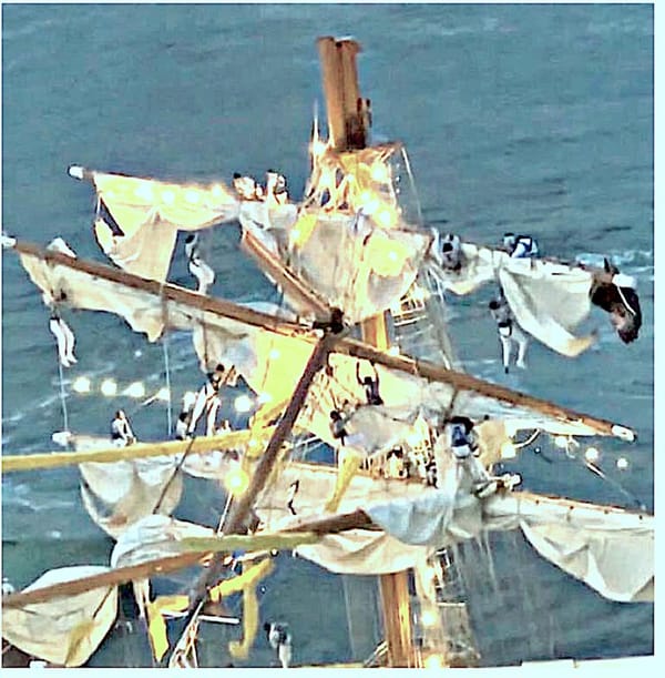 ¡TRAGEDIA! - CHOCA EL BUQUE ESCUELA “CUAUHTÉMOC” CONTRA EL PUENTE DE BROOKLYN