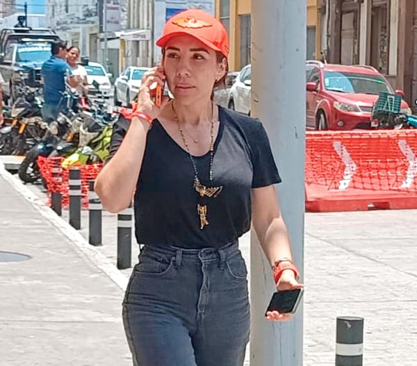 ¡“NO ME VOY A RAJAR...”! - XÓCHITL TRESS