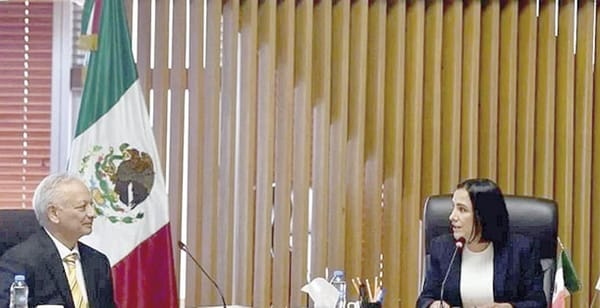 ¡PEMEX DEJARÁ SIN CHAMBA A 3 MIL TRABAJADORES DE CONFIANZA!
