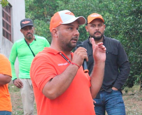 ¡FRUSTRAN ATENTADO CONTRA CANDIDATO!