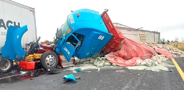 ¡UN MUERTO Y TRES HERIDOS EN ENCONTRONAZO EN LA AUTOPISTA XALAPA-PEROTE!