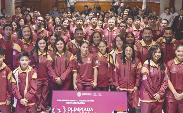 ¡ABANDERAN A DEPORTISTAS RUMBO A LA OLIMPIADA NACIONAL 2025!