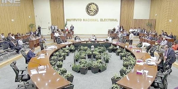 ¡RECHAZA INE CANCELAR REGISTRO DE 26 CANDIDATOS CUESTIONADOS!