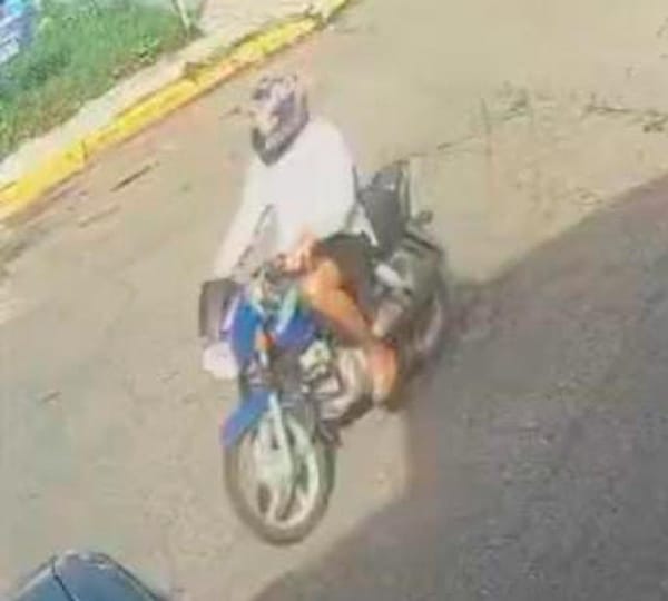 ¡‘MOTO-RATÓN’ CON PISTOLÓN ASALTÓ DOS TIENDAS YEPAS!