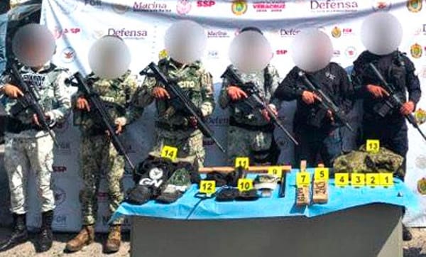 ¡ASEGURAN UNA MOTO, UN AUTO EN CATEO UNA VIVIENDA EN MARTÍNEZ DE LA TORRE!