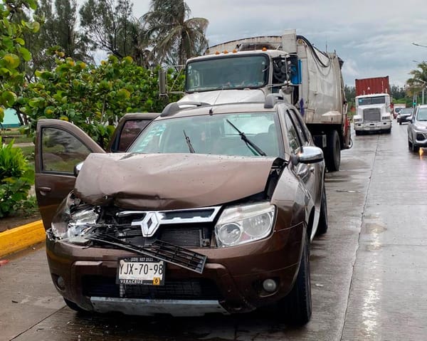 ¡FRENÓN DE CAMIÓN COSTERA PROVOCA “CARAMBOLAZO”!