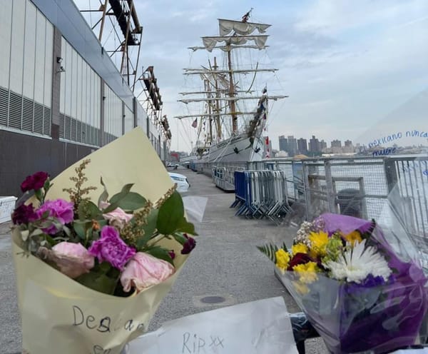 ¡REMOLCAN EL CUAUHTÉMOC!