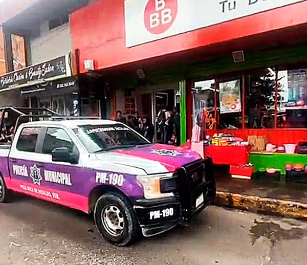 ¡ECHAN GUANTE A “FARDERA” CUANDO ROBABA LA TIENDA 3B!