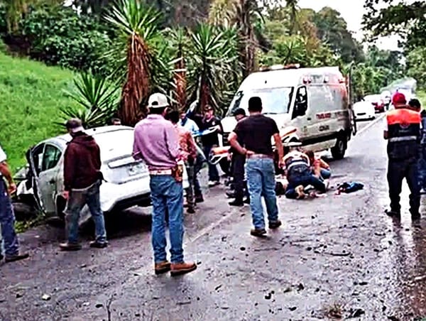 ¡MURIÓ PRENSADO ‘EL BUKI’ SE IMPACTÓ CONTRA ÁRBOL!