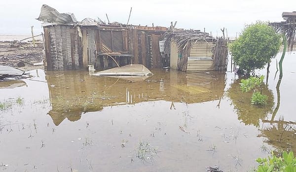 ¡DECLARARÁN EN EMERGENCIA A TRES MUNICIPIOS DE GUERRERO! - TRAS EL PASO DEL HURACÁN ERICK