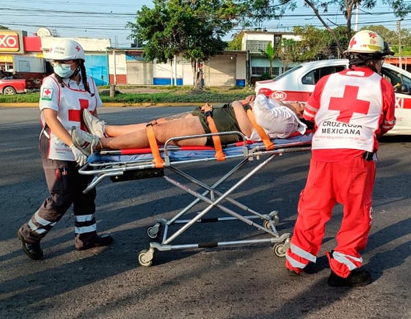¡DOS HERIDOS EN CHOQUE DE “CABALLOS DE ACERO”!
