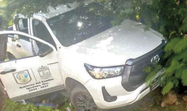 ¡EMBOSCAN Y ASESINAN A CUATRO ESCOLTAS DEL ALCALDE DE IGUALAPA, GUERRERO!