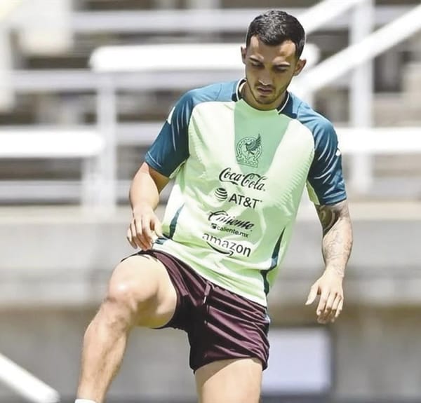 ¡SE “ROMPE” LUIS CHÁVEZ ENTRENANDO CON EL TRICOLOR!