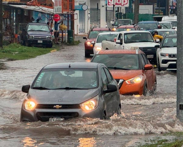 ¡Y FUE LA “COLA” DE ERICK! - *Inundaciones en la zona conurbada