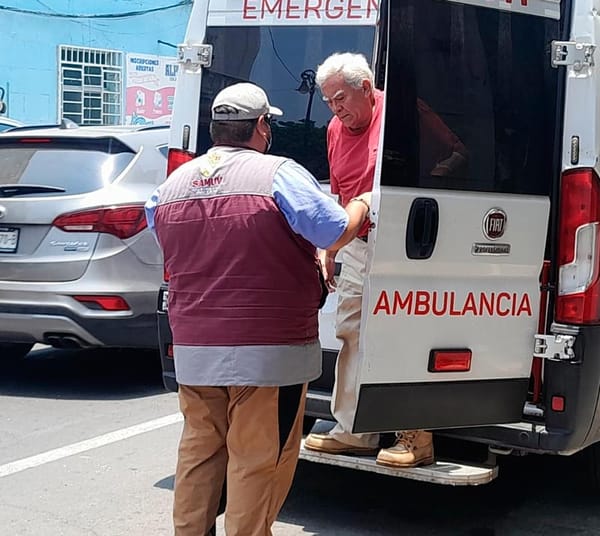 ¡ABUELITO MORDIDO POR PERROS DE DISCAPACITADO!