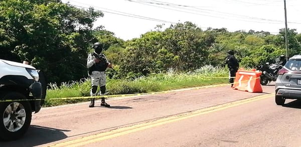 ¡DEJAN CADÁVER EN MALETA EN LA CARRETERA DE COSOLEACAQUE! - EN LOS ÚLTIMOS DÍAS LA REGIÓN SE HA CONVERTIDO EN UN TIRADERO DE CADÁVERES