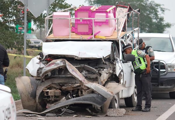 ¡PIERDE LA VIDA TRAS IMPACTARSE CONTRA TRÁILER ESTACIONADO!