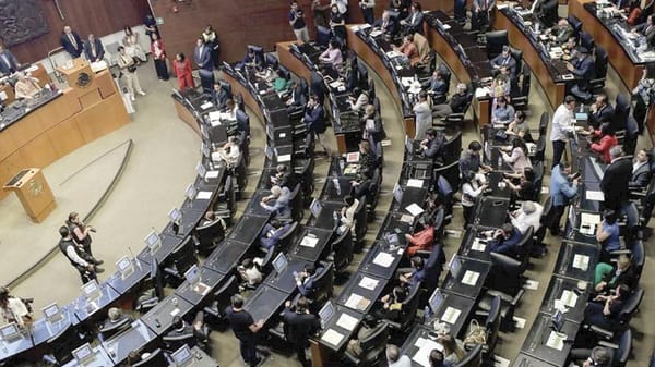 ¡RECIBE CÁMARA INICIATIVA SOBRE LEY DE GUARDIA NACIONAL!