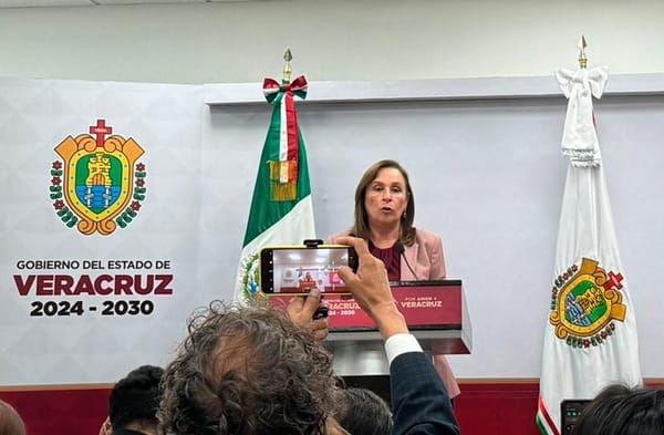 ¡NO LE DEJARON NI TOALLAS! - *Nahle promete ser buena vecina