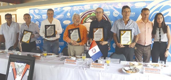 ¡GRAN CELEBRACIÓN DEL CLUB DELFINES XALAPA POR SUS 35 AÑOS!
